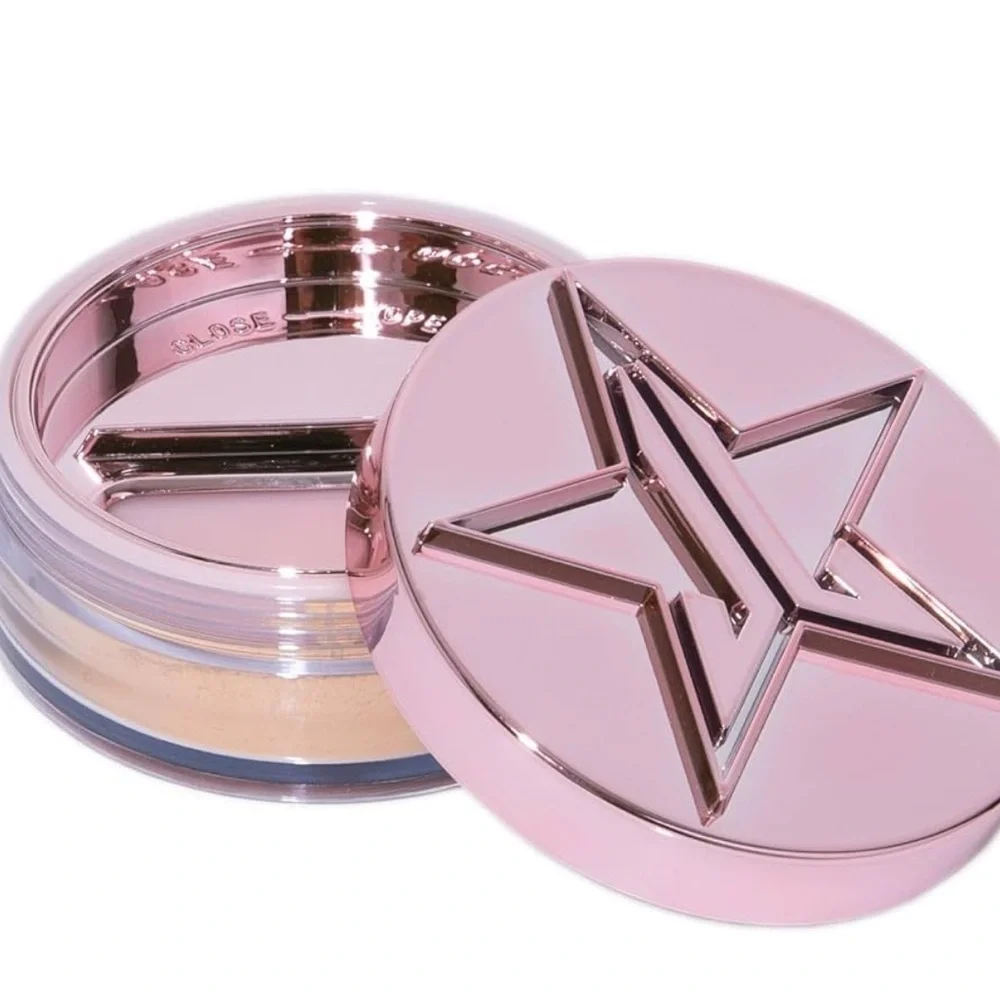 Jeffrey Star Luminous Setting Powder - Shade Honey